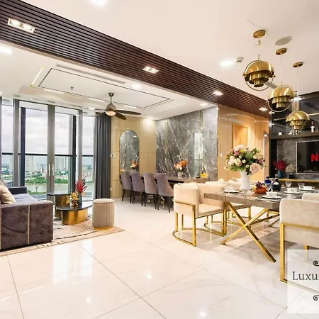 Celeste Landmark 81 Suite Riverview